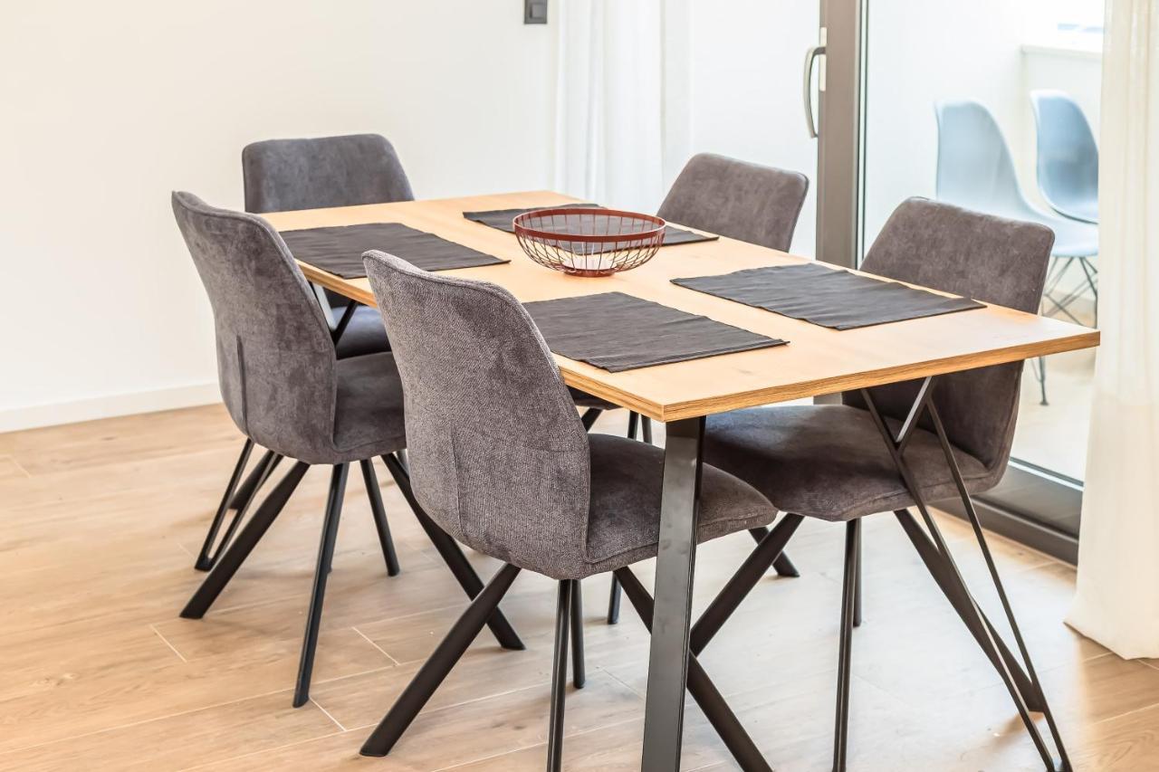 אומיס Vogue Apartments מראה חיצוני תמונה