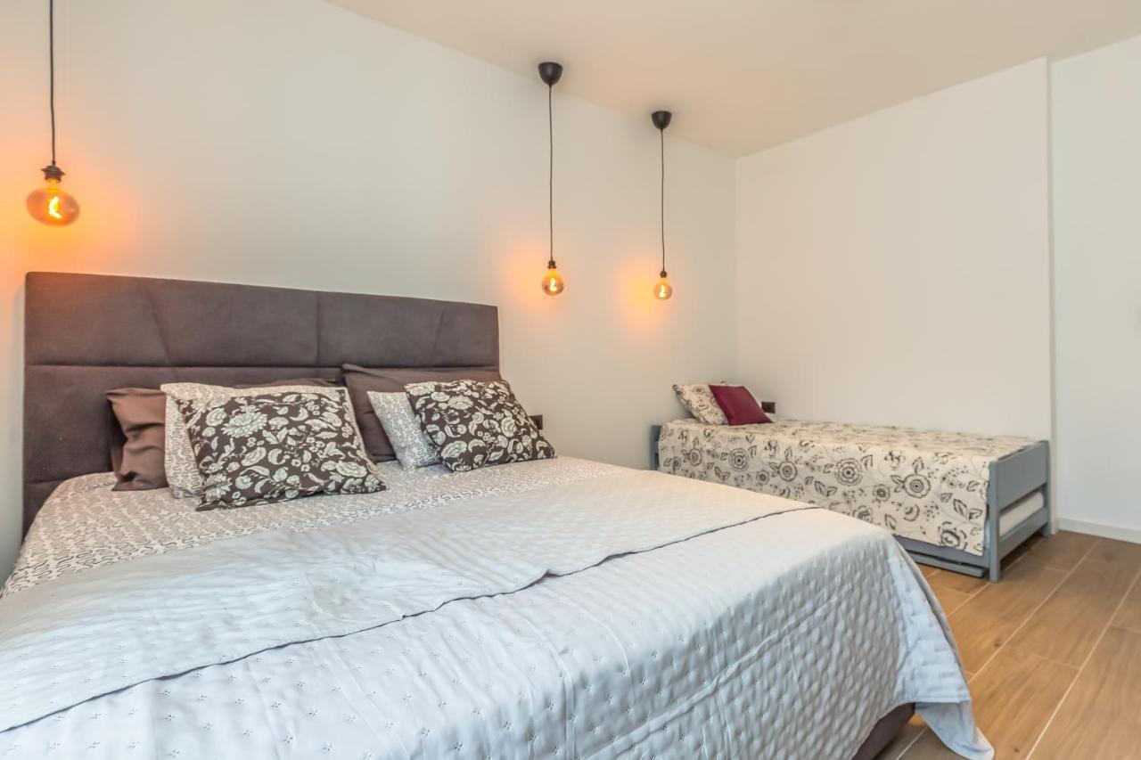 אומיס Vogue Apartments מראה חיצוני תמונה